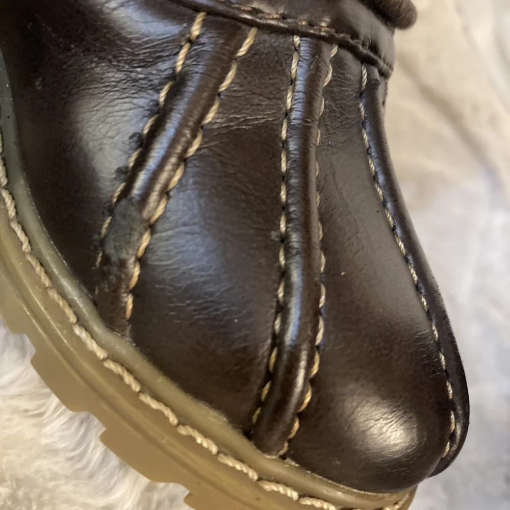 Vintage Tommy Hilfiger Brown Leather Duck Boots with Tan Accents- Size 8 Toddler